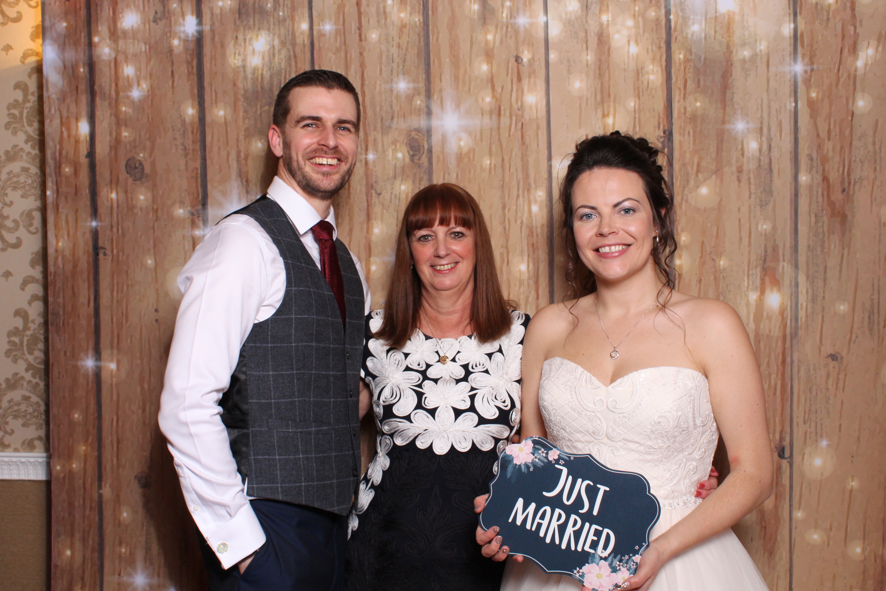 Mr & Mrs Sewell  | View more photos from the event at gallery.magicimages.uk/u/MagicImages/Mr-Mrs-Sewell